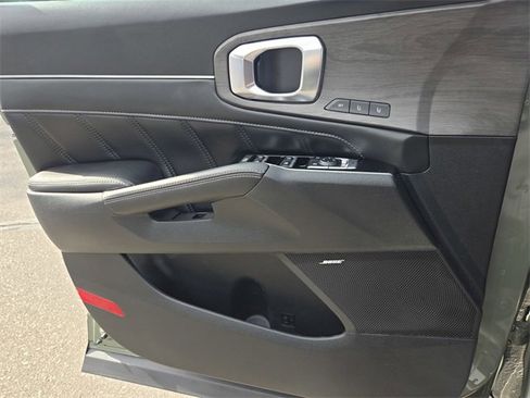Used 2025 Kia Sorento SX Prestige image 16