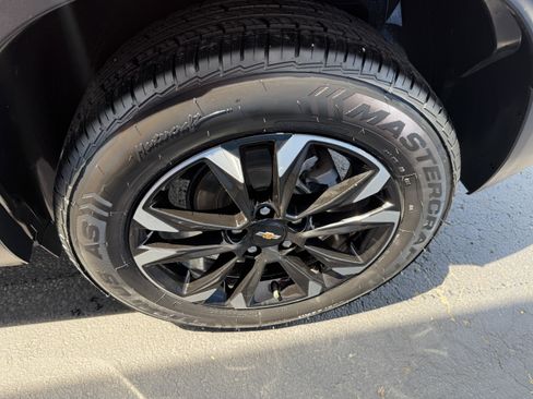 Used 2021 Chevrolet TrailBlazer LT w/ Convenience Package FWD image 8