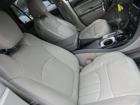 Used 2016 Buick Enclave Premium w/ Experience Buick Package image 5