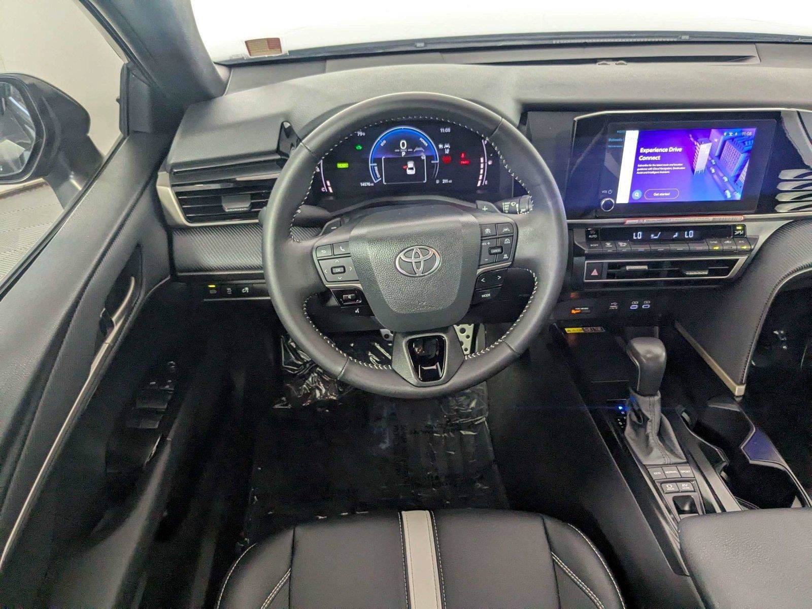 Used 2026 Toyota Camry SE FWD image 35
