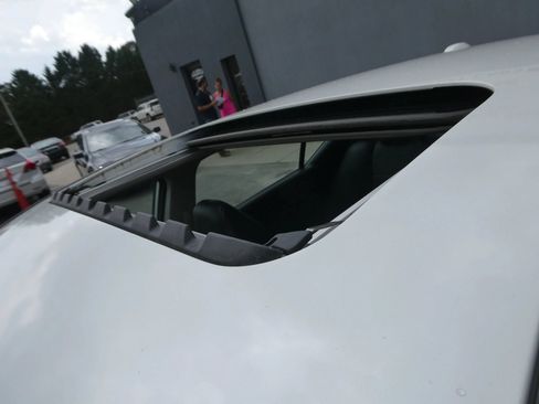 Used 2019 Nissan Altima 2.5 Platinum FWD image 10