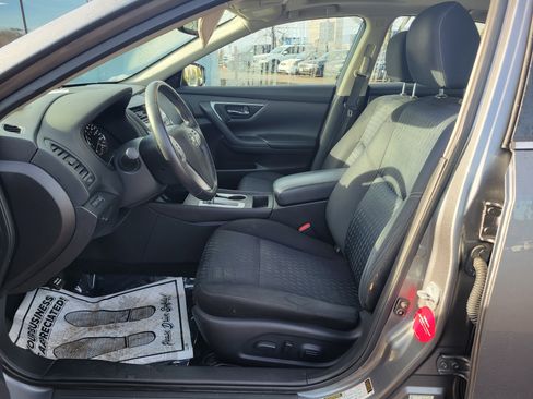 Used 2016 Nissan Altima 2.5 SV w/ Convenience Package image 15