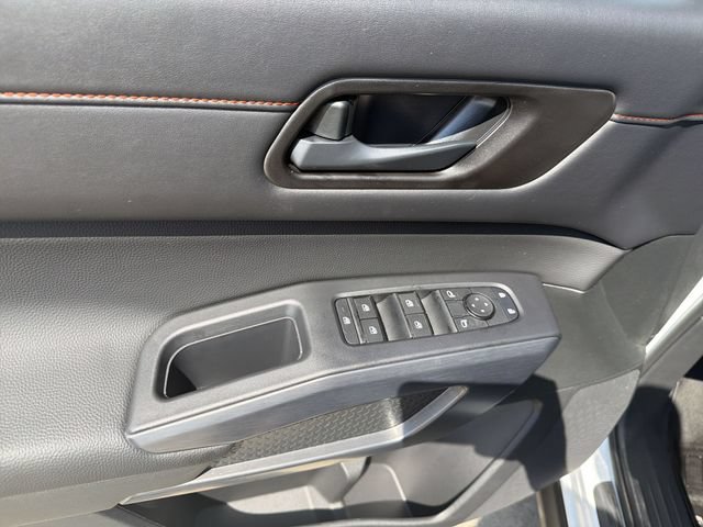 Used 2026 Nissan Pathfinder Rock Creek AWD/4WD image 15