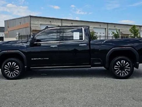 Used 2024 GMC Sierra 2500 Denali Ultimate AWD/4WD image 5