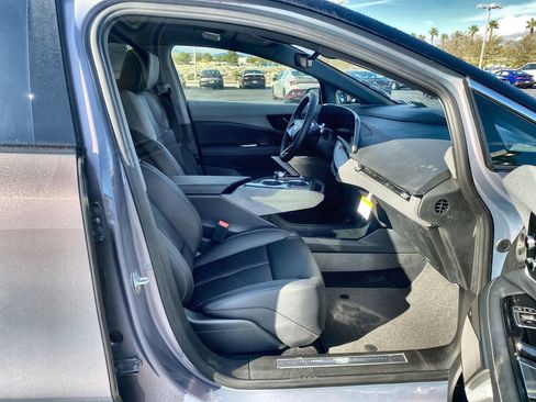 New 2026 Cadillac Optiq Luxury 1 image 38