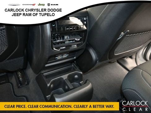 Used 2025 Jeep Grand Cherokee L Laredo image 31