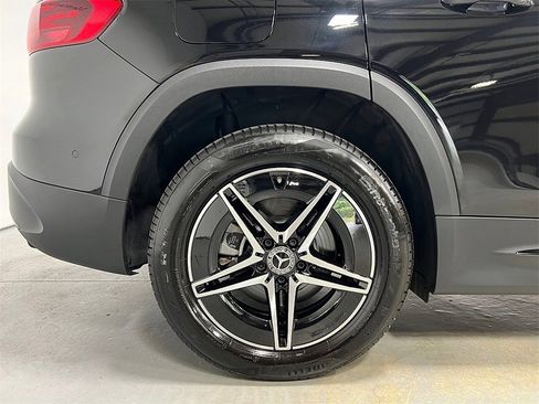 Used 2024 Mercedes-Benz EQB 250+ image 15