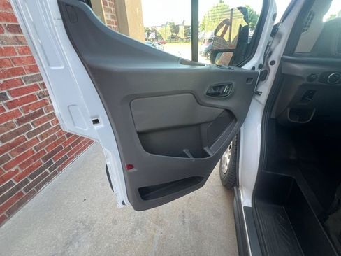 Used 2023 Ford Transit 350 XLT RWD image 23