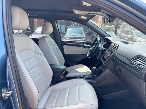 Used 2020 Volkswagen Tiguan SEL Premium R-Line w/ 3rd Row Seat Package AWD/4WD image 18