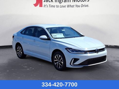 Used 2025 Volkswagen Jetta S image 7
