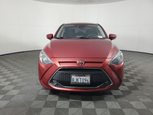 Used 2019 Toyota Yaris LE image 9