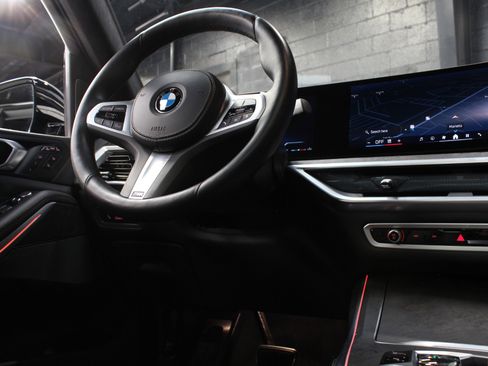 Used 2024 BMW X7 xDrive40i w/ Executive Package AWD/4WD image 50