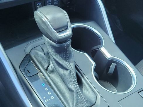 Used 2024 Toyota Highlander LE image 32