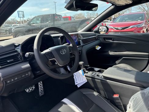 New 2026 Toyota Camry SE AWD/4WD image 15