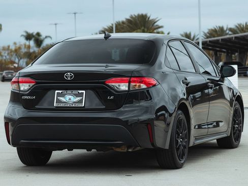 Used 2021 Toyota Corolla LE w/ Carpet Mat Package (TMS) image 8