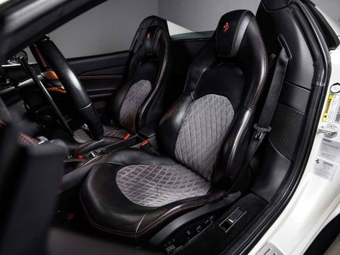 Used 2016 Ferrari 488 Spider Spider image 11