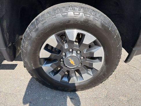 Used 2021 Chevrolet Silverado 2500 Custom w/ Custom Value Package RWD image 9