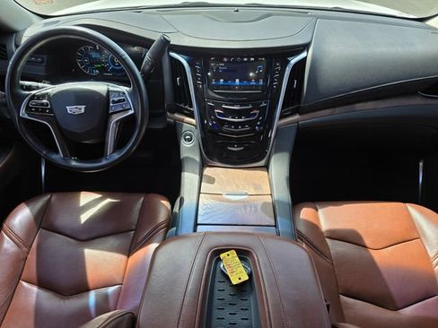 Used 2017 Cadillac Escalade ESV Premium Luxury AWD/4WD image 19