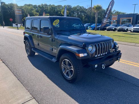 Used 2023 Jeep Wrangler Unlimited Sahara w/ Cold Weather Group AWD/4WD image 1
