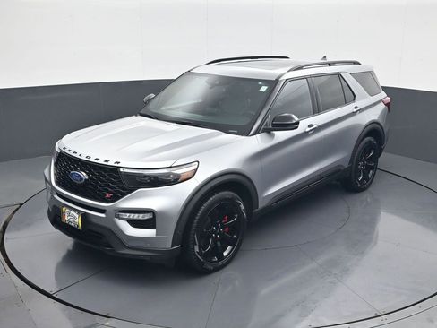 Used 2022 Ford Explorer ST w/ Equipment Group 401A AWD/4WD image 14