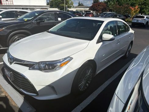 Used 2018 Toyota Avalon Limited w/ Protection Package FWD image 1