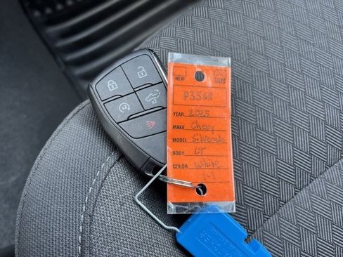 Used 2025 Chevrolet Silverado 1500 LT image 31