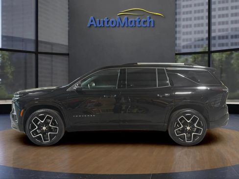 Used 2025 Chevrolet Traverse High Country w/ LPO, Floor Liner Package AWD/4WD image 7
