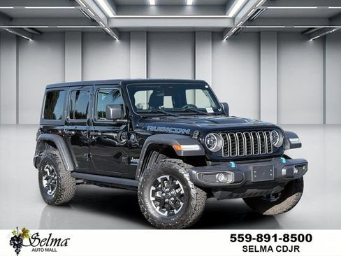 Used 2025 Jeep Wrangler Unlimited Rubicon 4xe w/ Convenience Group AWD/4WD image 1