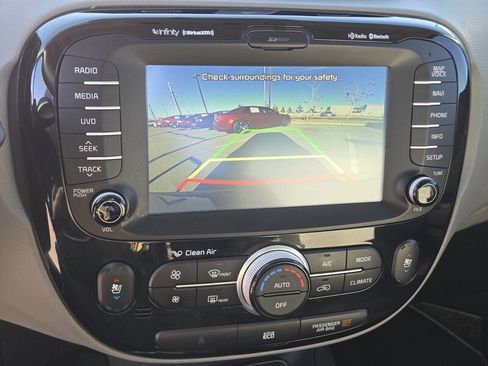 Used 2016 Kia Soul + w/ Primo Package image 20