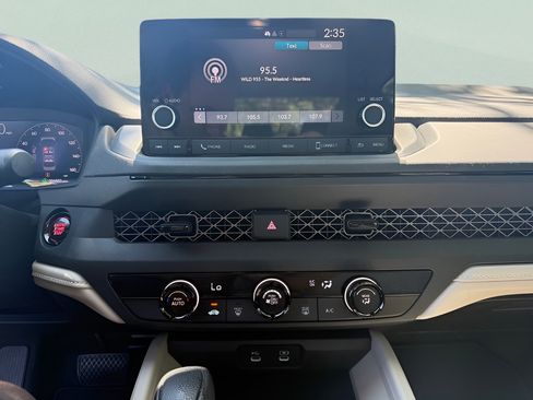 Certified 2025 Honda Accord LX image 18