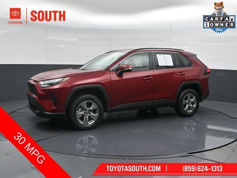Used 2025 Toyota RAV4 XLE AWD/4WD image 7