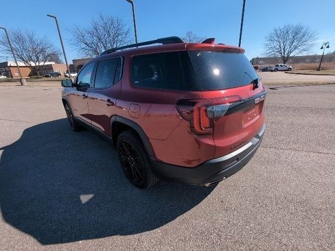 Used 2023 GMC Acadia SLE w/ Driver Convenience Package image 6