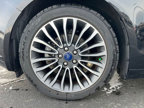 Used 2017 Ford Fusion SE image 29