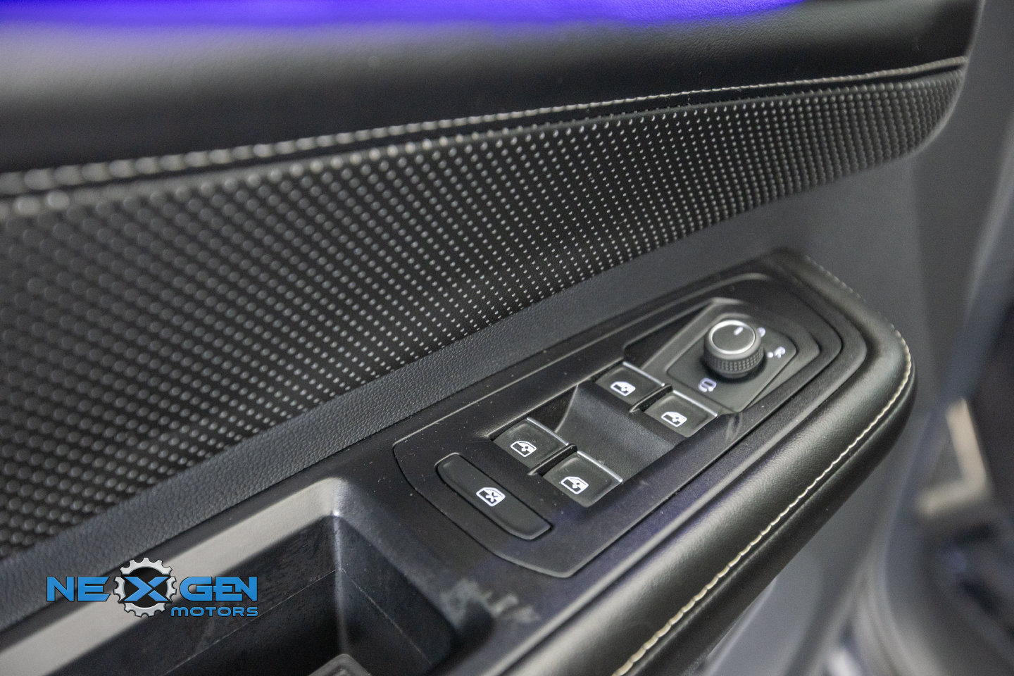 Used 2024 Volkswagen Atlas Cross Sport SEL Premium R-Line AWD/4WD image 13