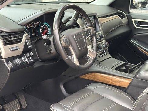Used 2020 GMC Yukon XL Denali w/ Open Road Package image 19