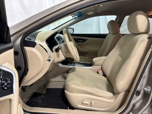 Used 2014 Nissan Altima 2.5 SV image 12