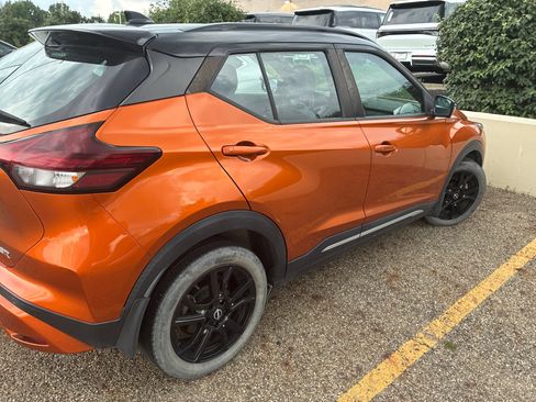 Used 2022 Nissan Kicks SR w/ Premium Package FWD image 5