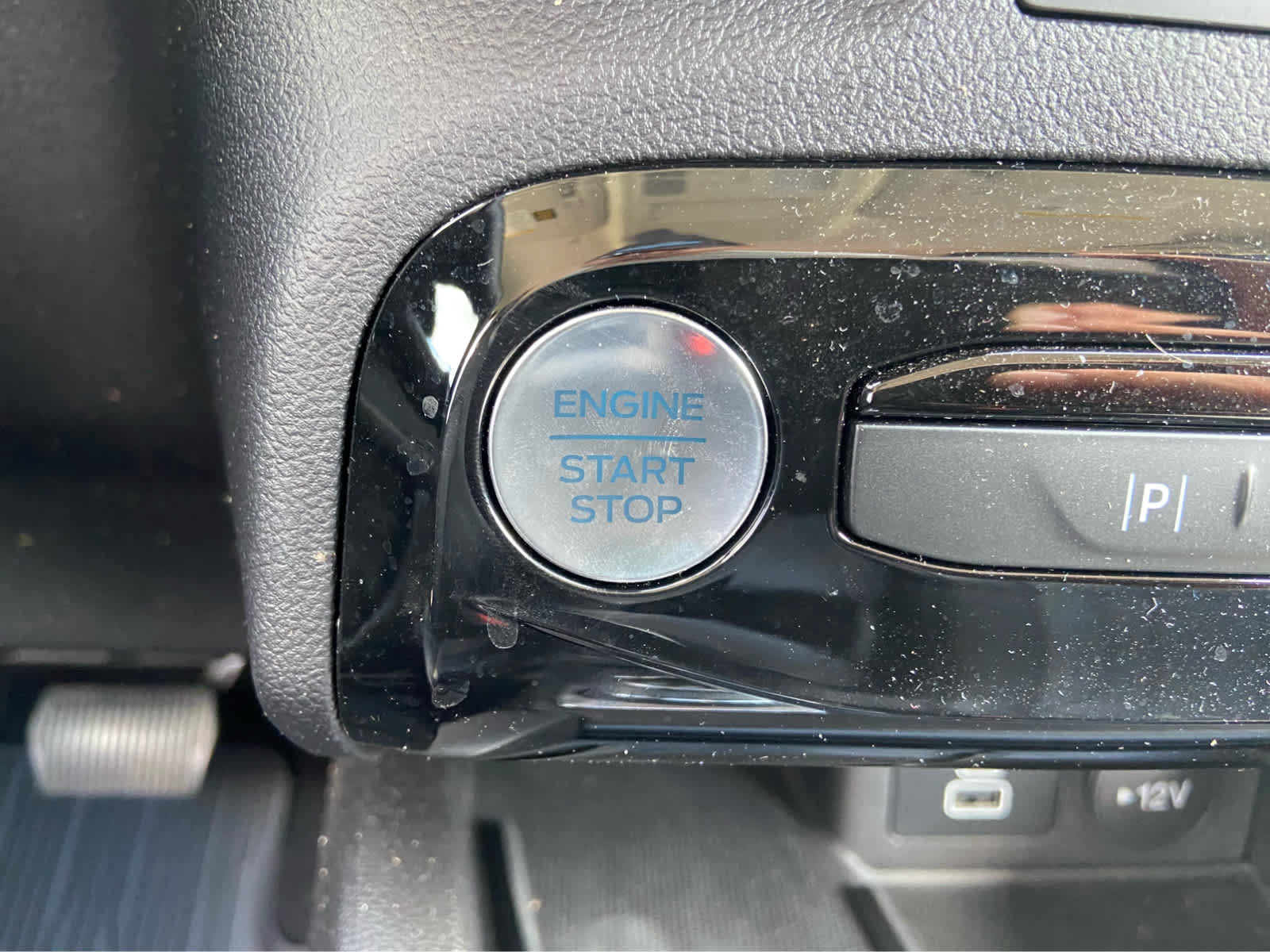 Used 2025 Ford Escape Platinum w/ Premium Technology Package AWD/4WD image 25