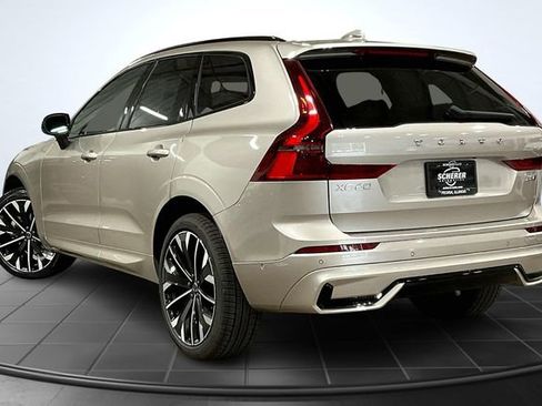 New 2026 Volvo XC60 B5 Ultra w/ Protection Package Premier AWD/4WD image 4