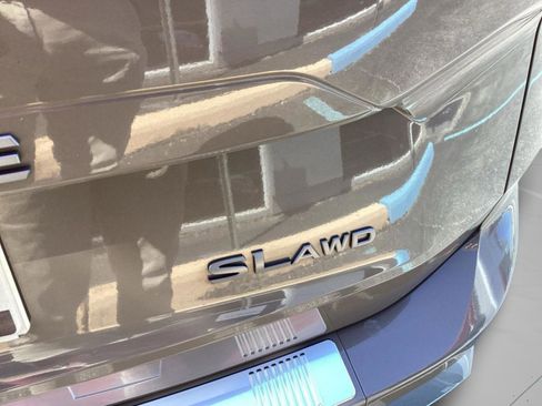 Used 2024 Nissan Rogue SL image 18