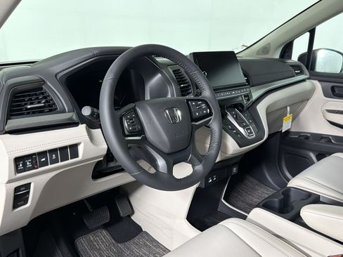 New 2026 Honda Odyssey EX-L image 3