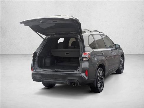 Used 2025 Subaru Forester Limited image 6
