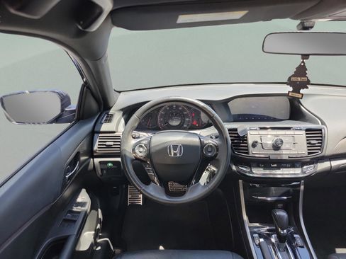 Used 2017 Honda Accord Sport Special Edition image 5