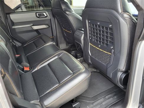Used 2023 Ford Bronco Badlands image 23