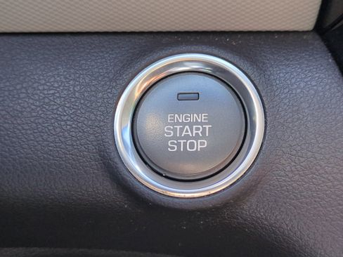 Used 2020 Hyundai Ioniq Limited image 32