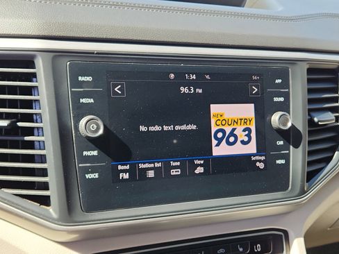 Used 2021 Volkswagen Atlas SE w/ Panoramic Sunroof Package image 15