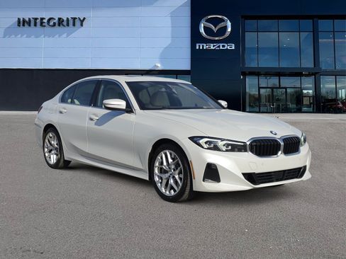 Used 2025 BMW 330i Sedan RWD image 2