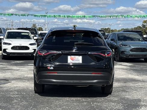 New 2026 Honda HR-V LX image 8