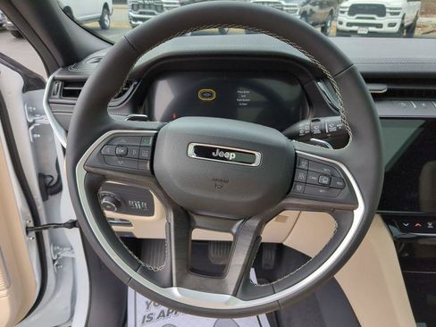 New 2026 Jeep Grand Cherokee L Limited AWD/4WD image 15