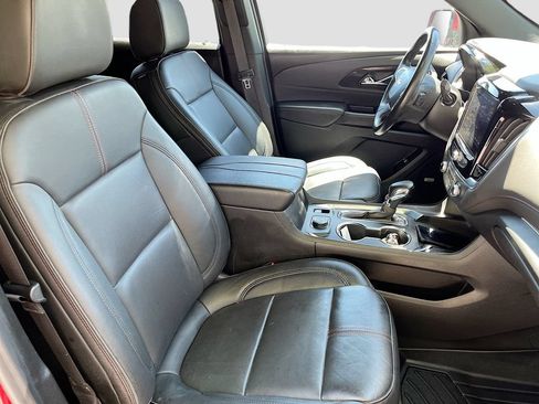 Used 2023 Chevrolet Traverse RS AWD/4WD image 31